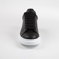 Black Sneaker