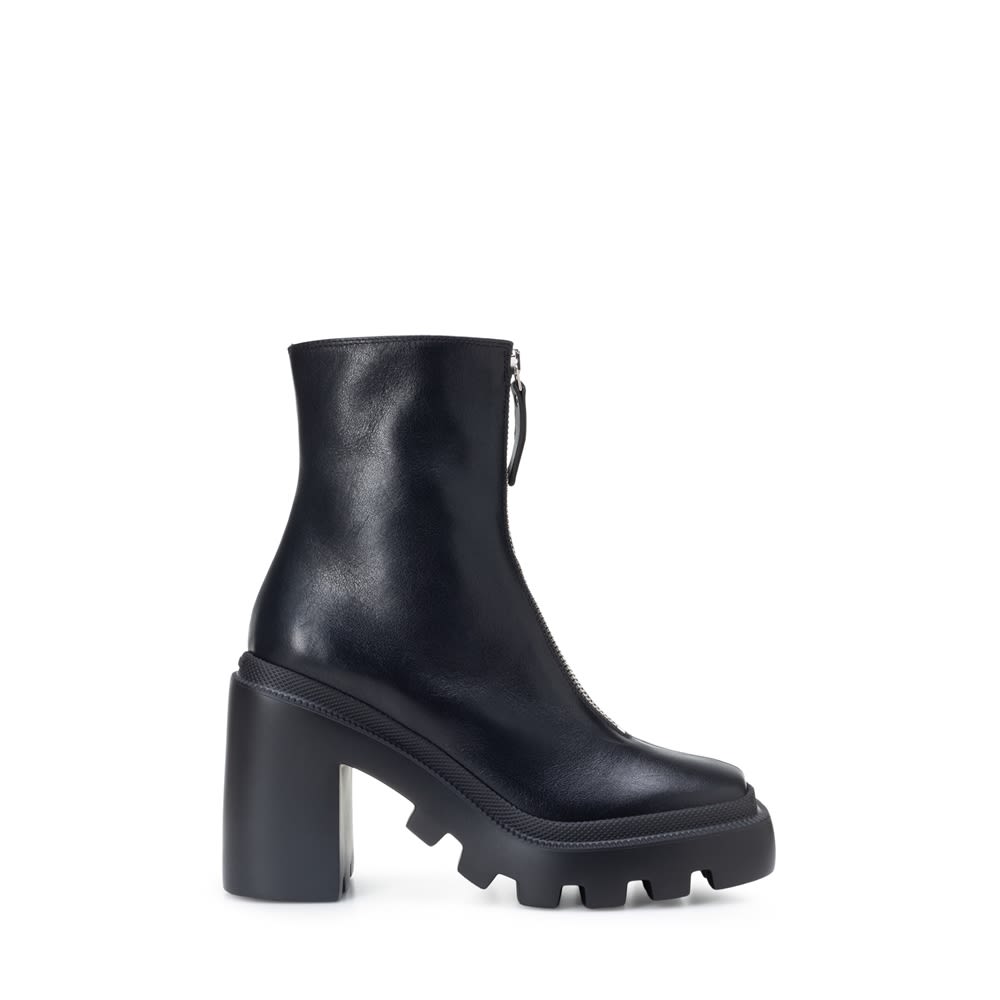 Black Boots & Booty