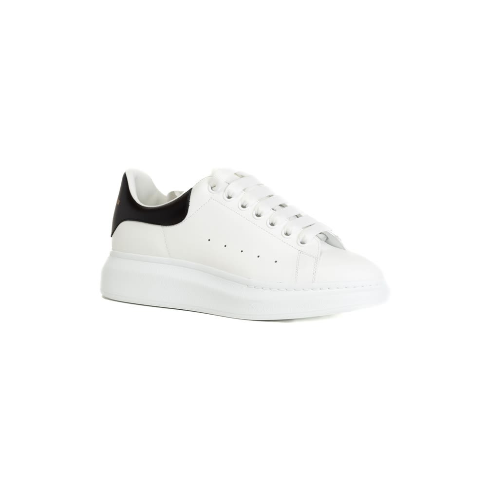 White-black Sneaker