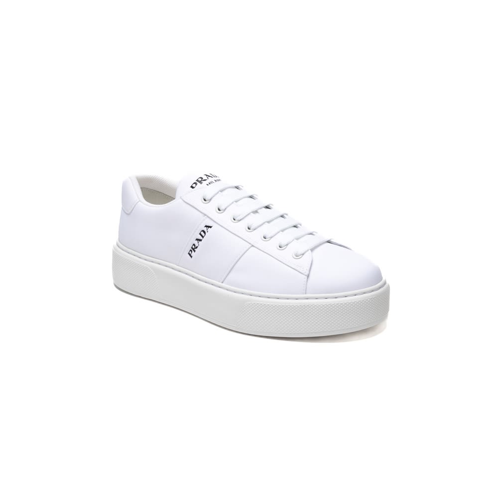 White-black Sneaker