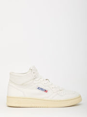 01 Mid white sneakers