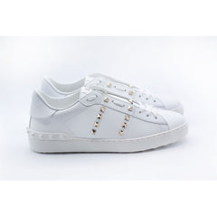 White-gold Sneaker