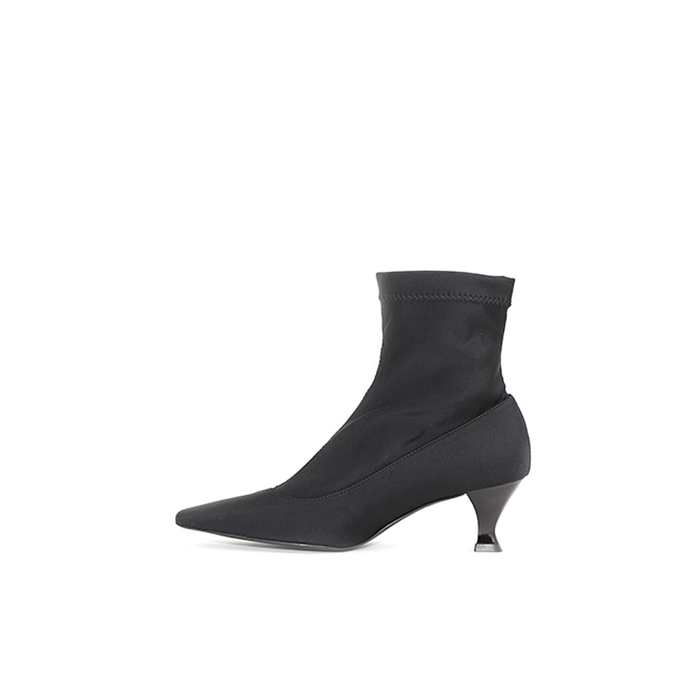 Black Sneaker